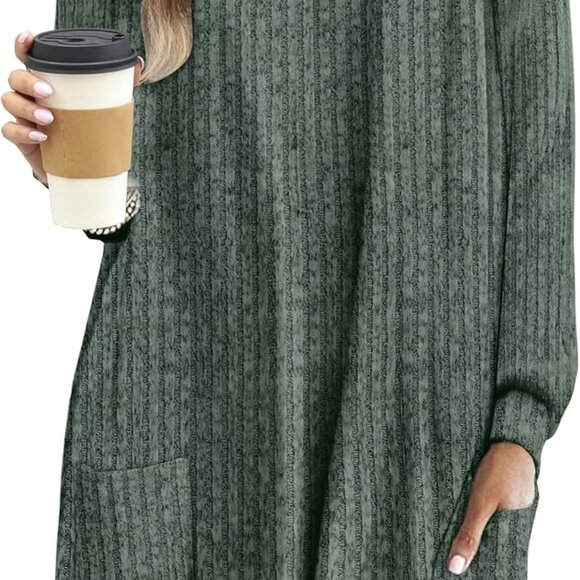 Stylish Long Sleeve Tunic Top for Women - Warm, Soft, with Functional Pockets - Picture 1 of 4